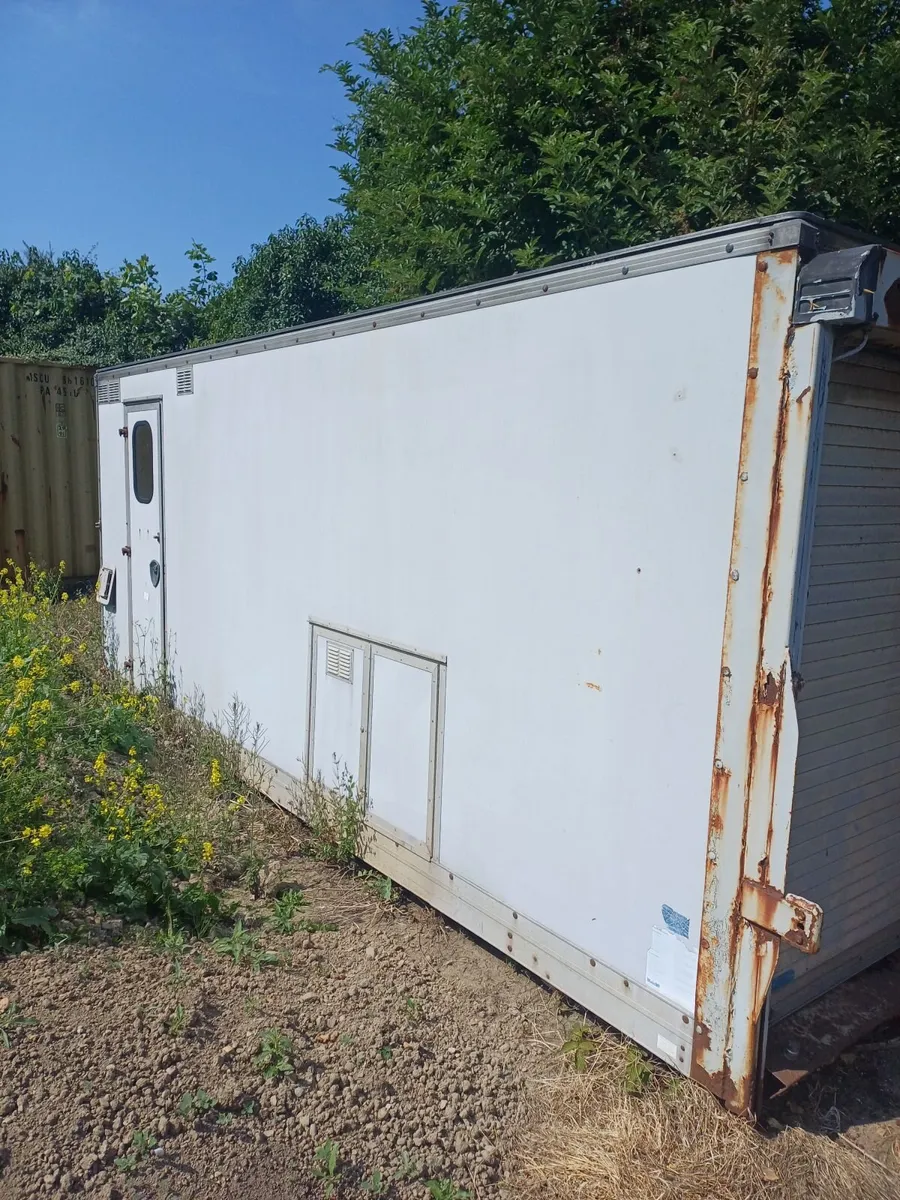 Insulated Container 18ft x 8ft x 8ft - Image 2