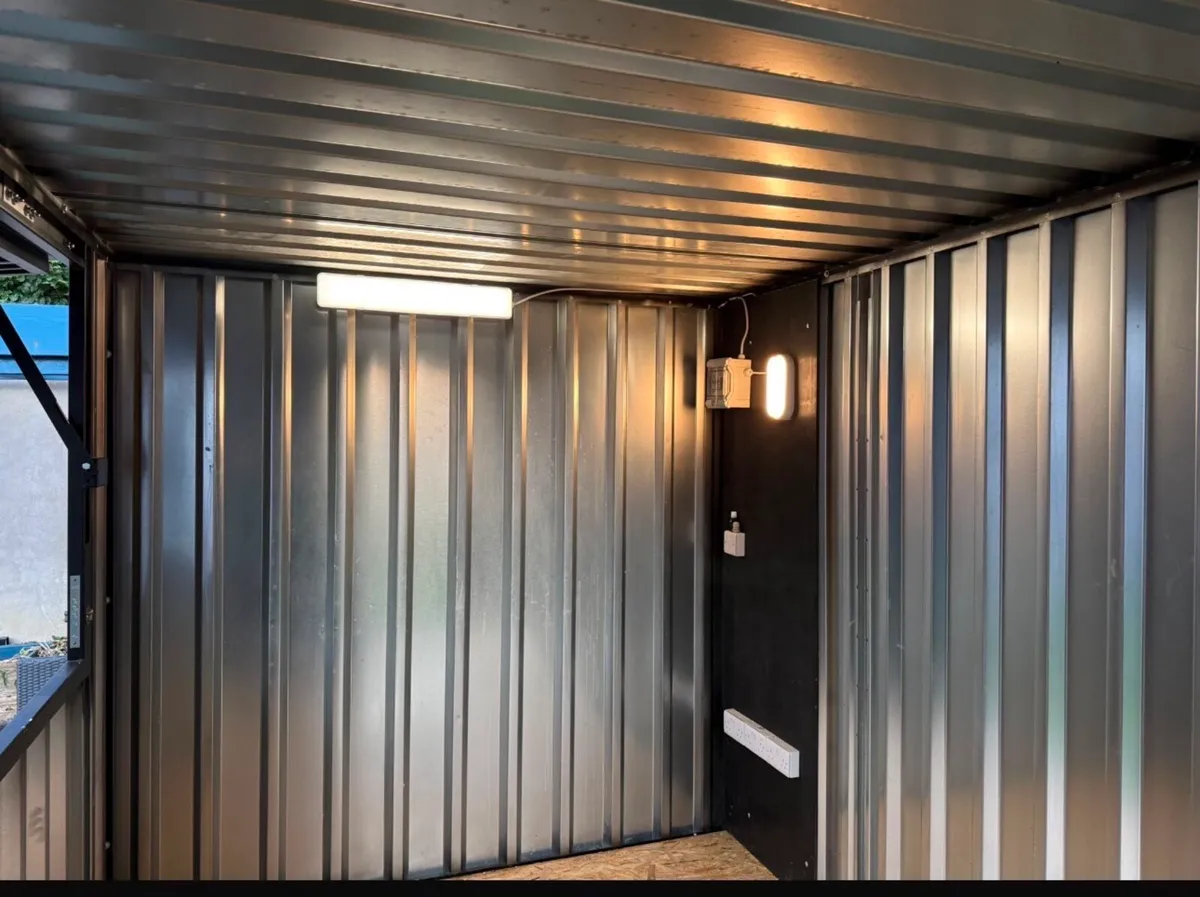 4m x 2m Bar/Coffee Container - Fully wired - Image 4