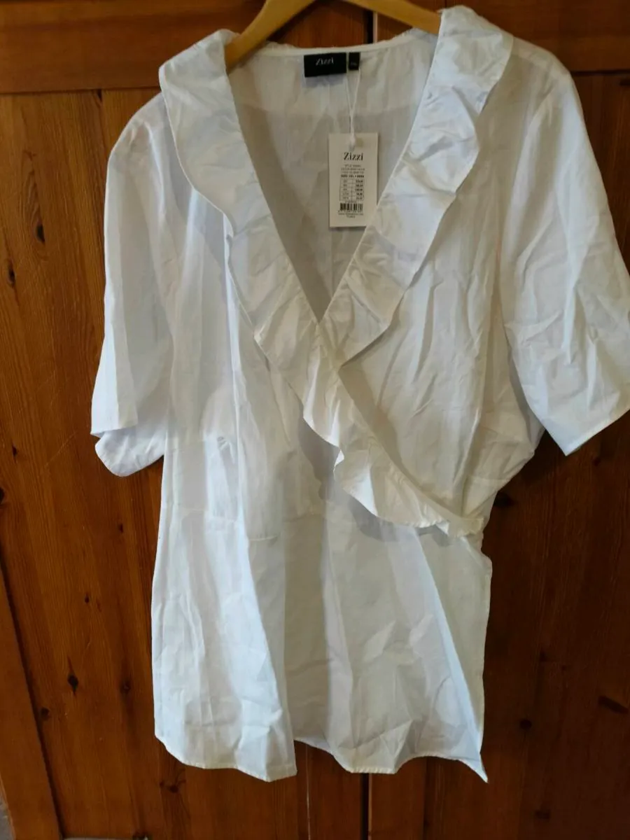 Ladies pure white Zizzi shirt, new with Tags - Image 3