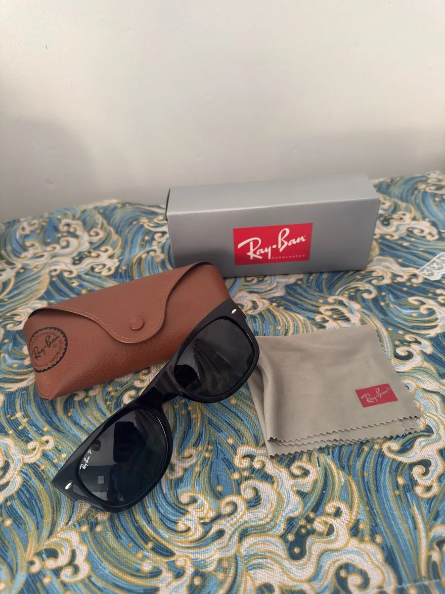 Ray Ban Polorized Wayfarer Sunglasses - Image 1