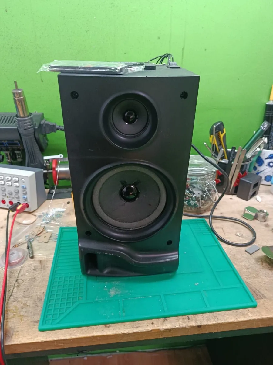 Bluetooth speaker and radio - Image 4