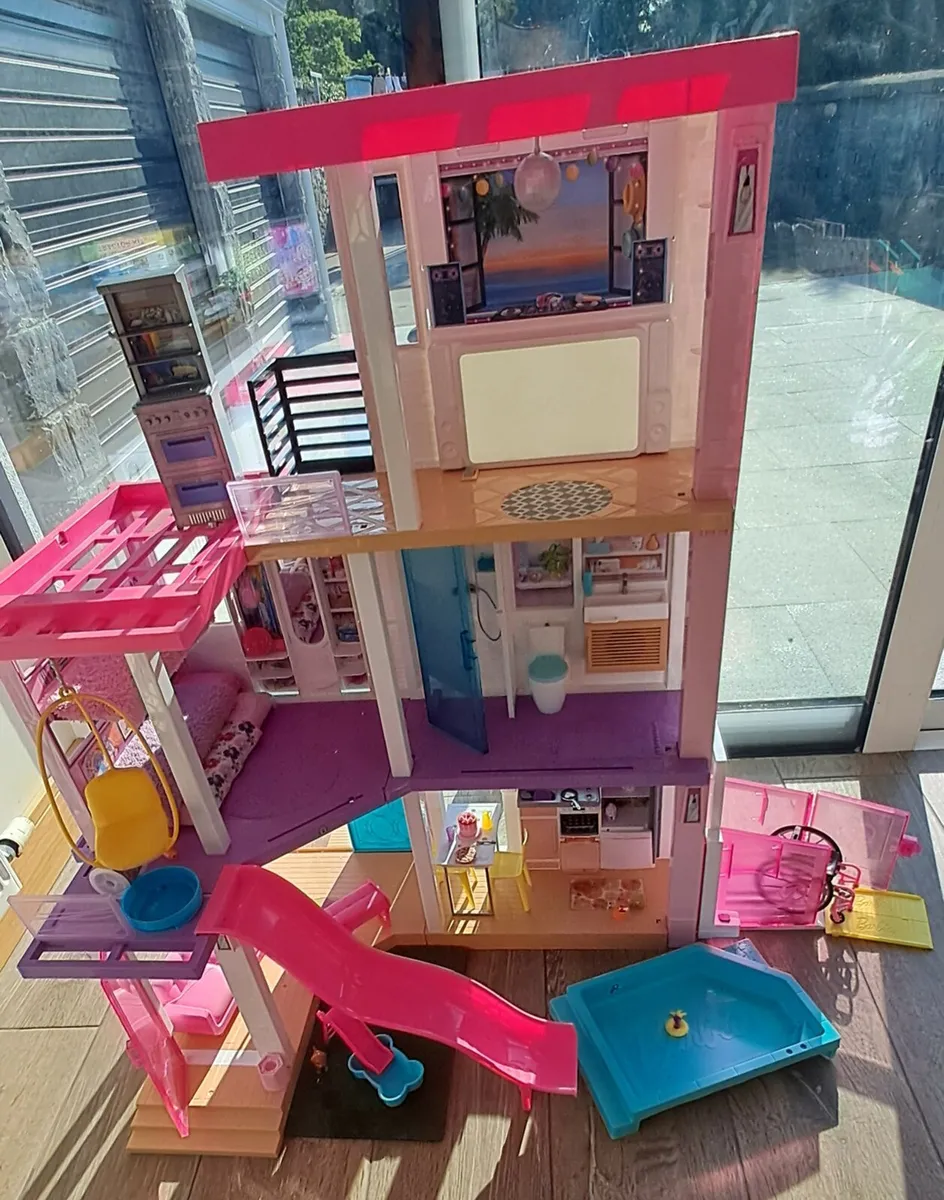 Barbie Dream House - Image 1