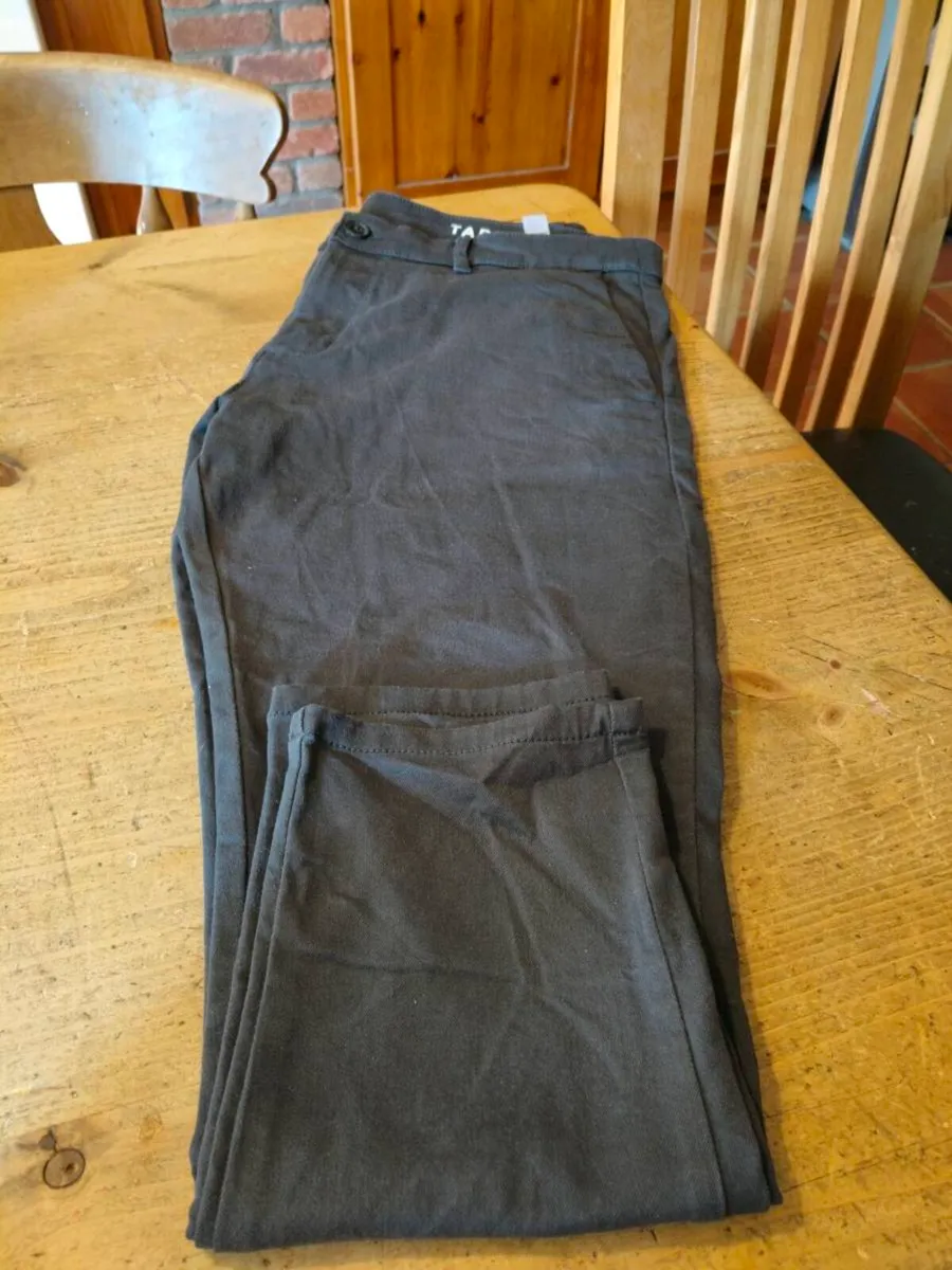 Mens Dunne Stores Grey trousers. Tapered leg, wais - Image 3