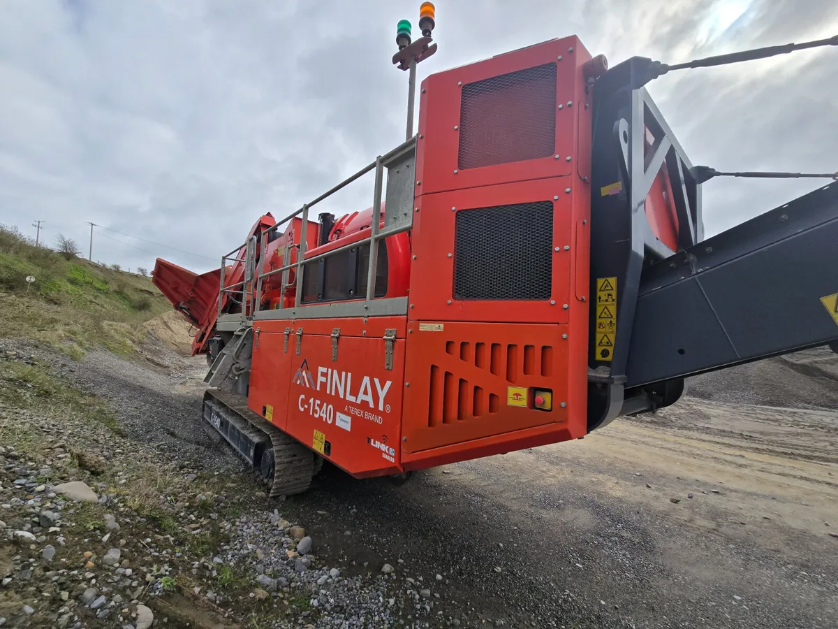 Crusherers, Screeners, conveyors for sale or hire - Image 2