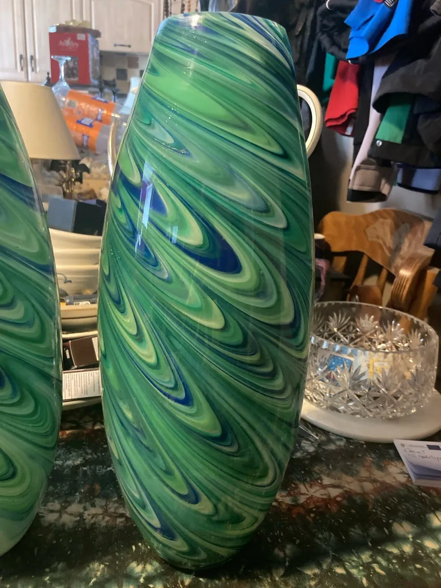 Peacock glass vases free postage - Image 2