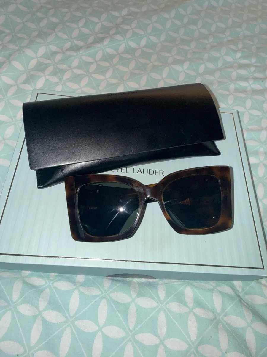 Saint Laurent Oversized Sunglasses - Image 4