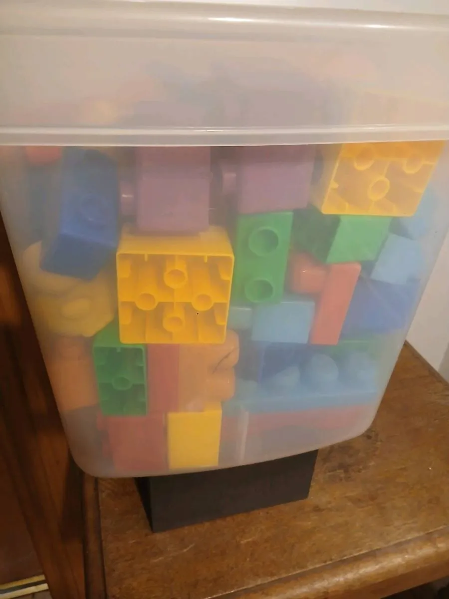Box of Duplo lego - Image 3