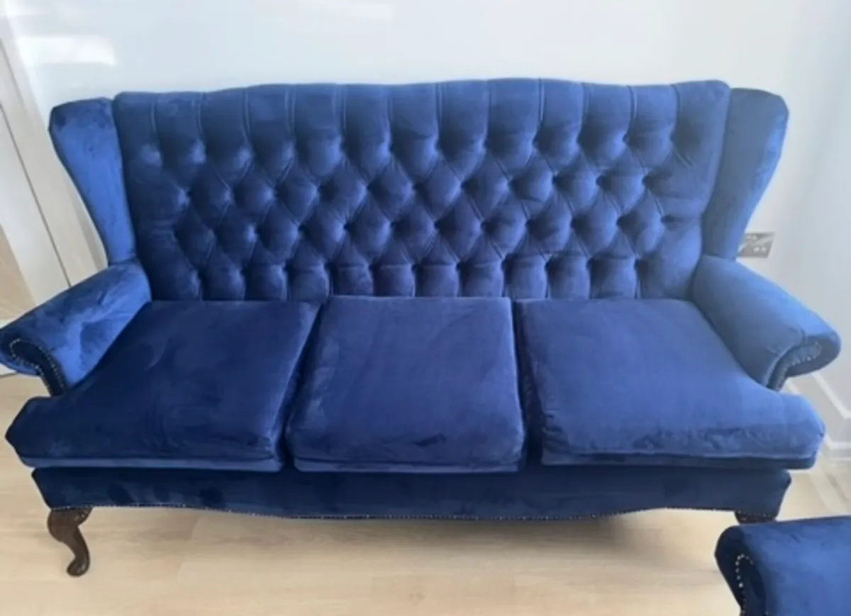 Queen Ann 3 piece suite - Image 2