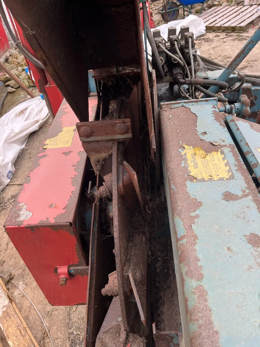 Mengele sh25 harvester - Image 4