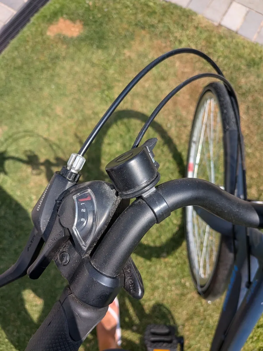 Ladies bicycle - Image 2