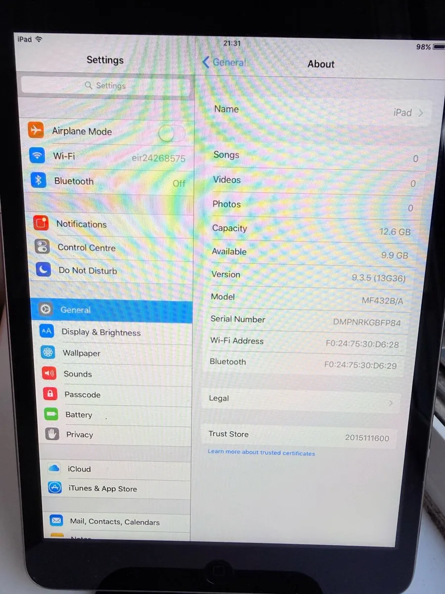 Apple iPad - Image 3