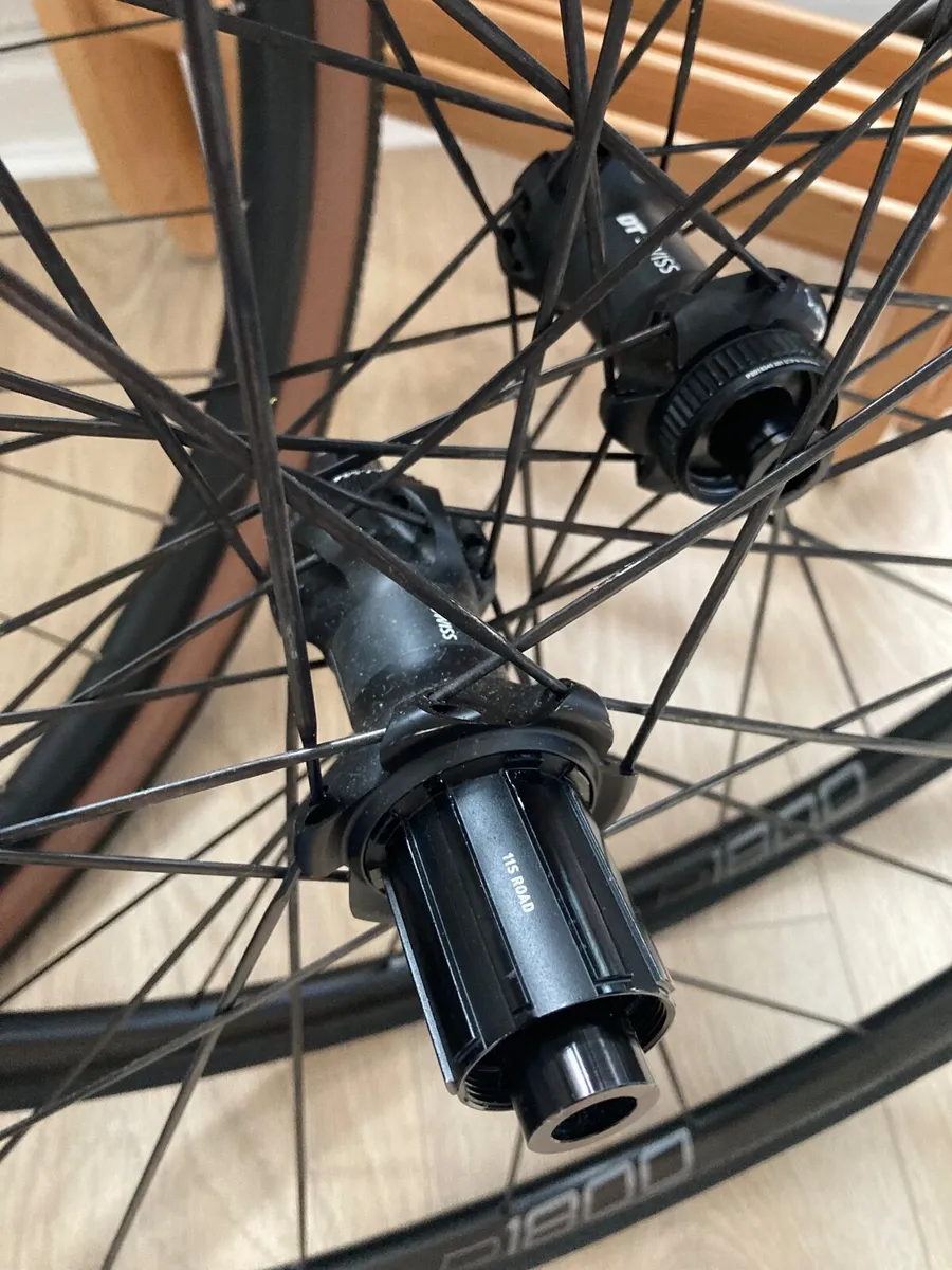 DT Swiss P1800 and GP5000 bike wheelset - Image 3