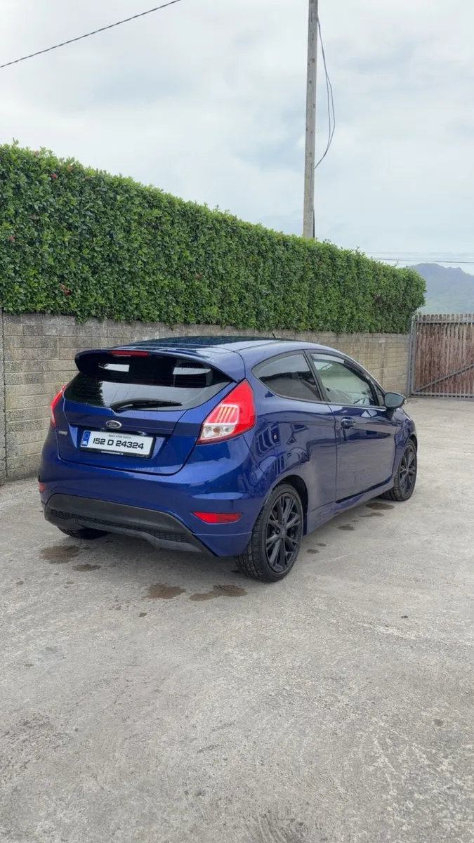 Ford Fiesta Zetec S - Image 2