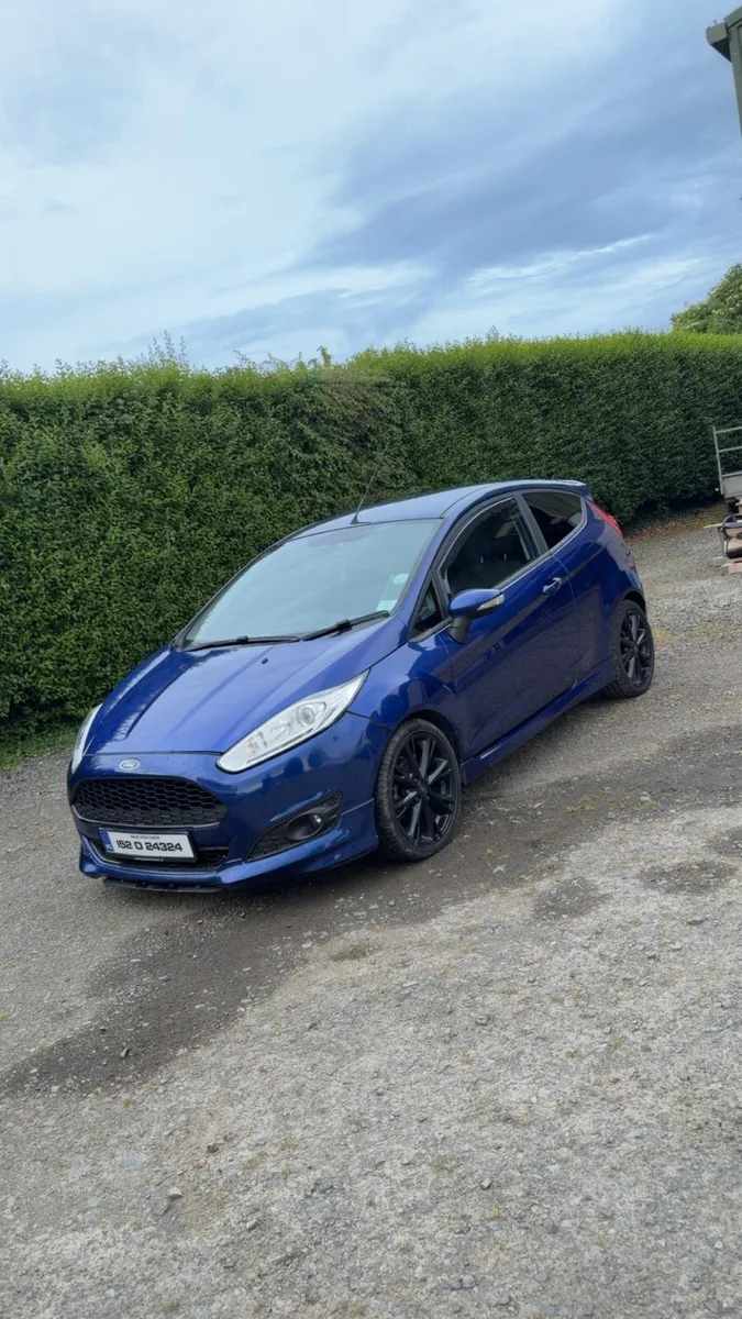 Ford Fiesta Zetec S - Image 4