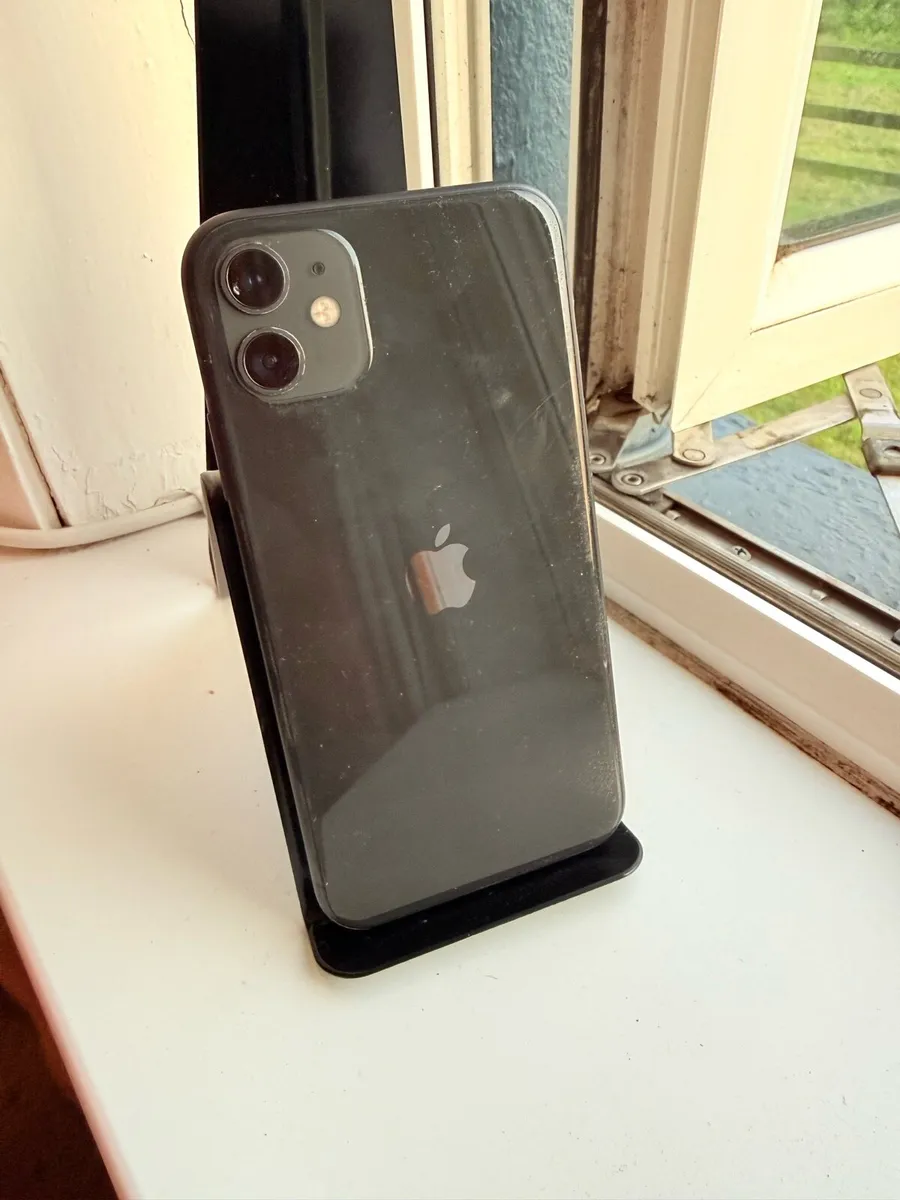 Apple iPhone 11 unlocked - Image 2