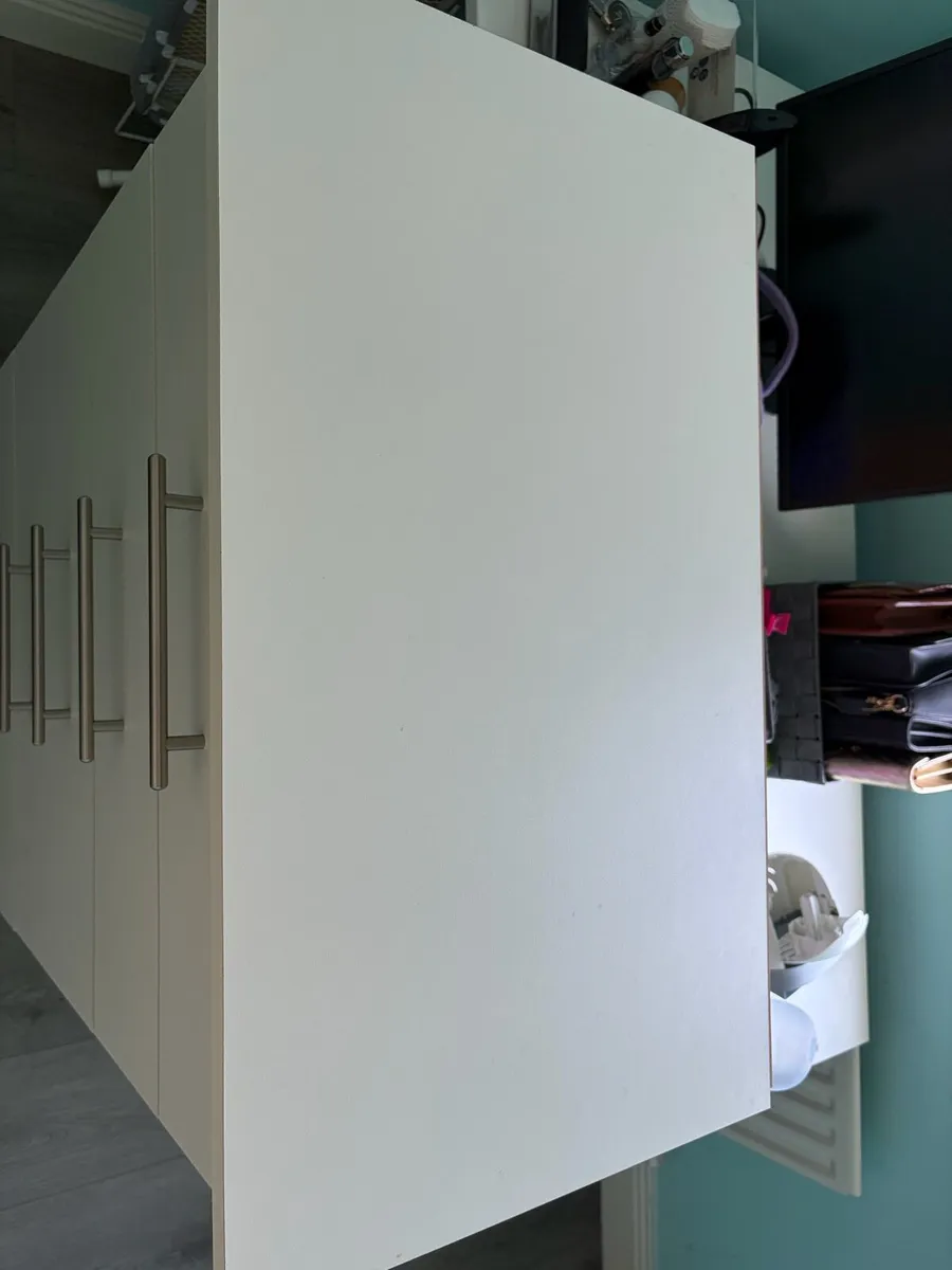 White 5 drawer chest of drawers - Image 4
