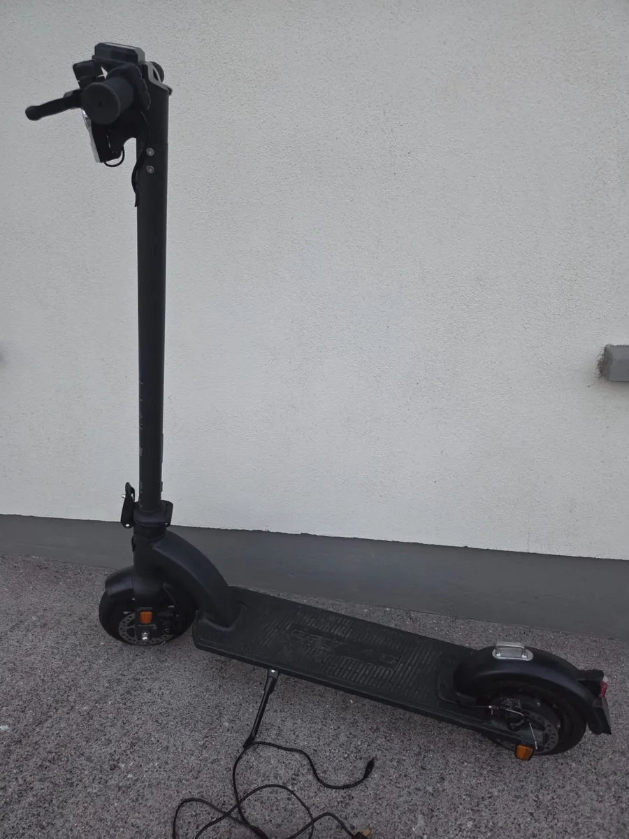 E scooter - Image 1