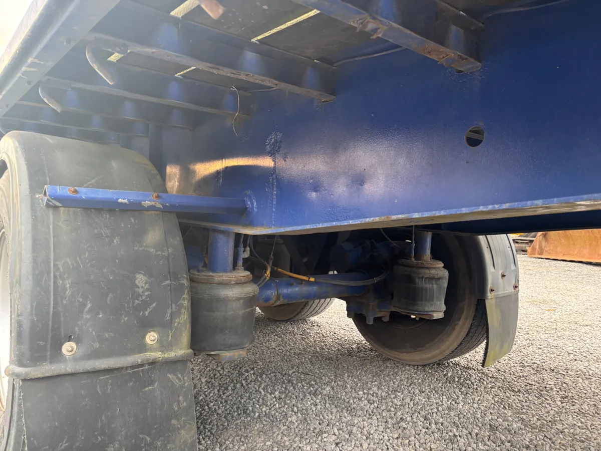 Fruehauf 45ft flat trailer - Image 4