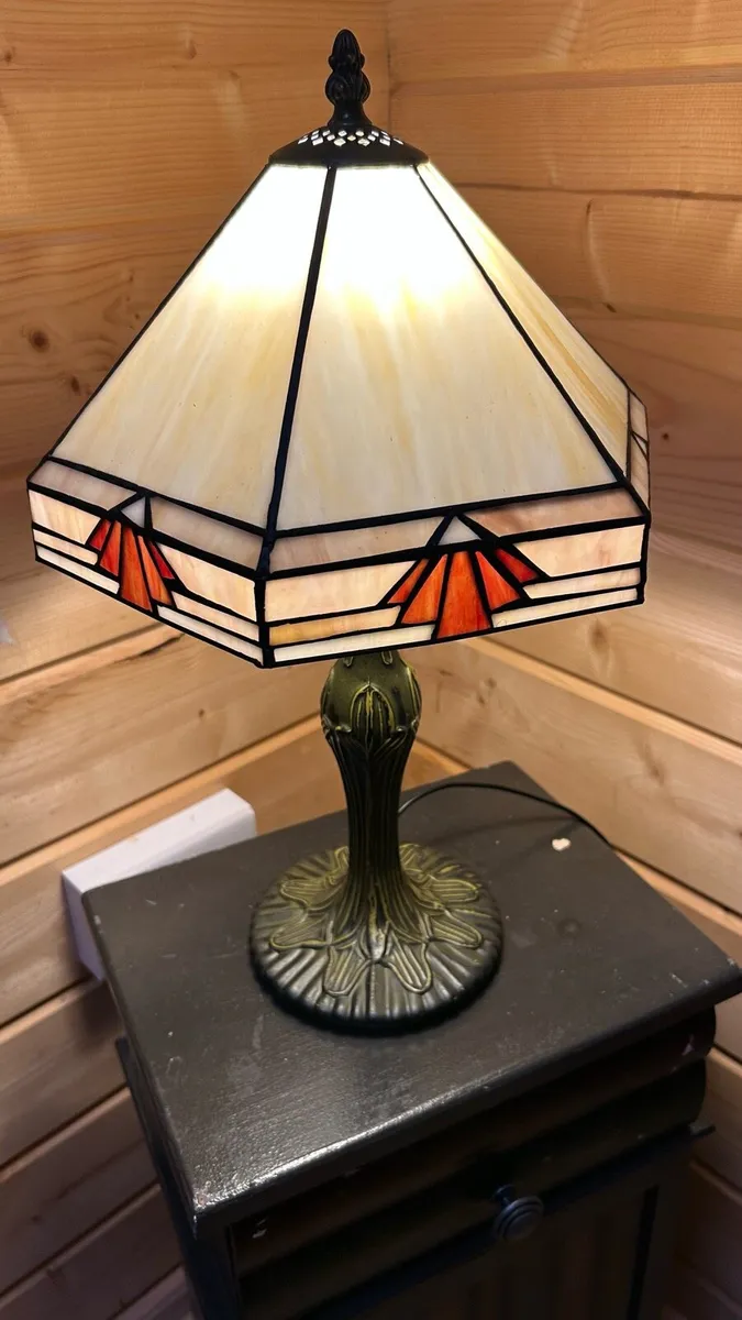 1900 neevada tiffany table lamp - Image 3
