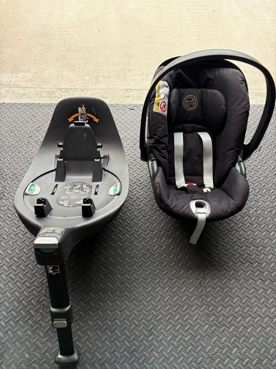 Cybex Cloud Z i-Size Baby Car Seat and Base - Image 1