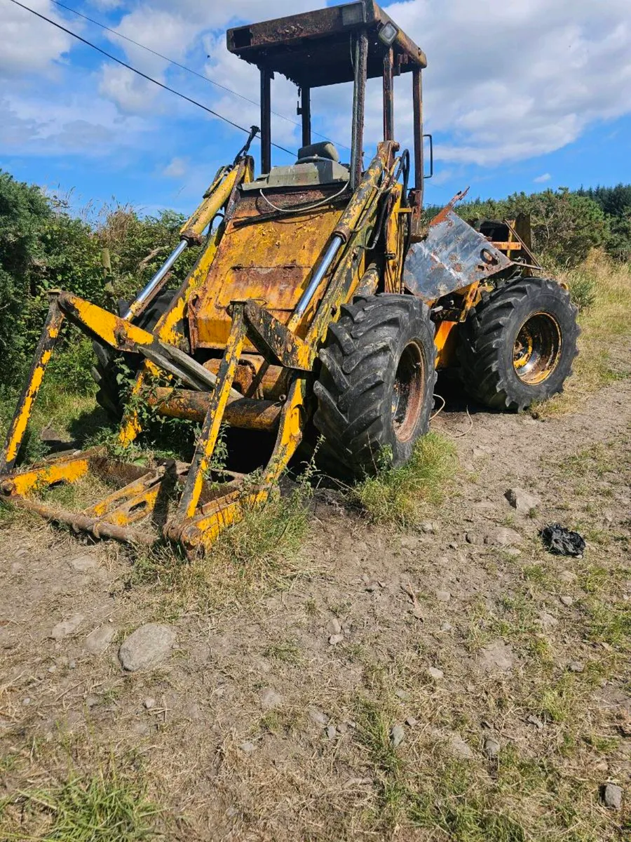 Jcb 410 breaking - Image 1