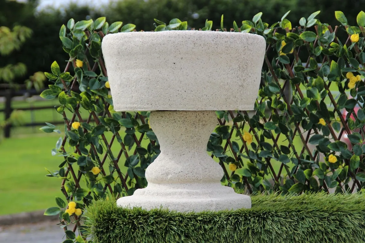 Reconstituted Granite Flower pot on stand. - Image 3