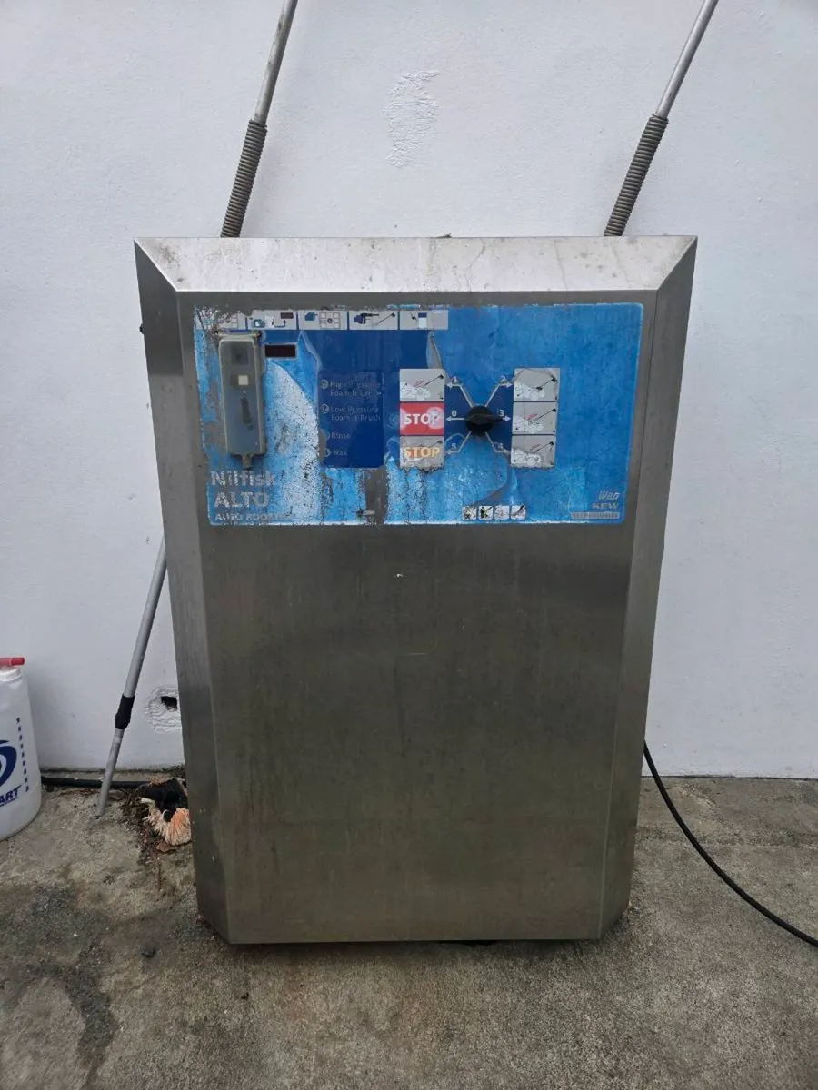 POWER WASHER NILFISK CABINET CAR WASH - Image 1
