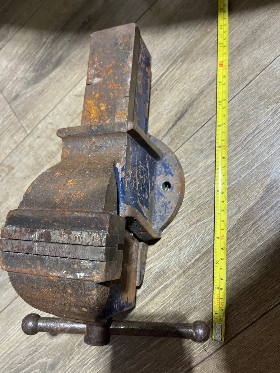 Heavy a vintage Record bench vice - Image 2