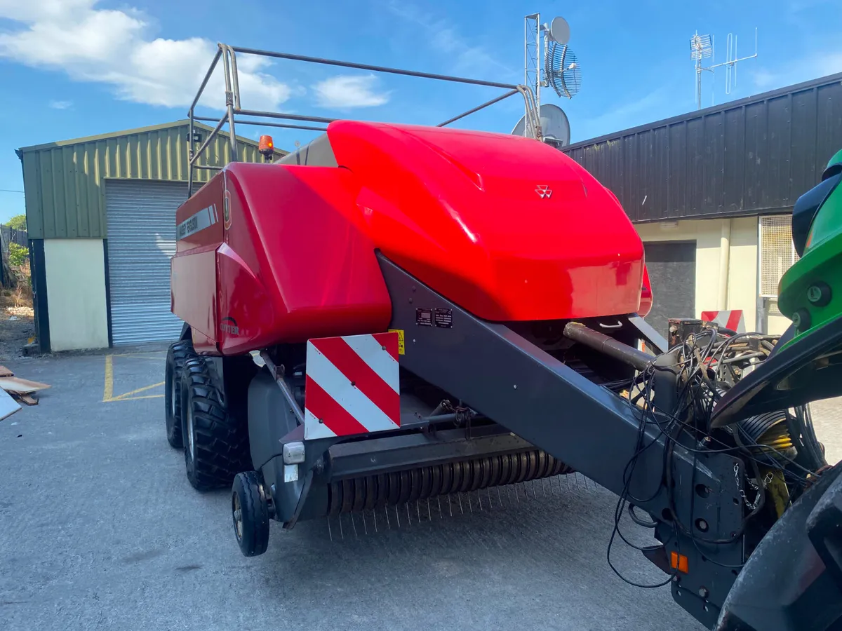 Massey Ferguson 2260 square baler - Image 4