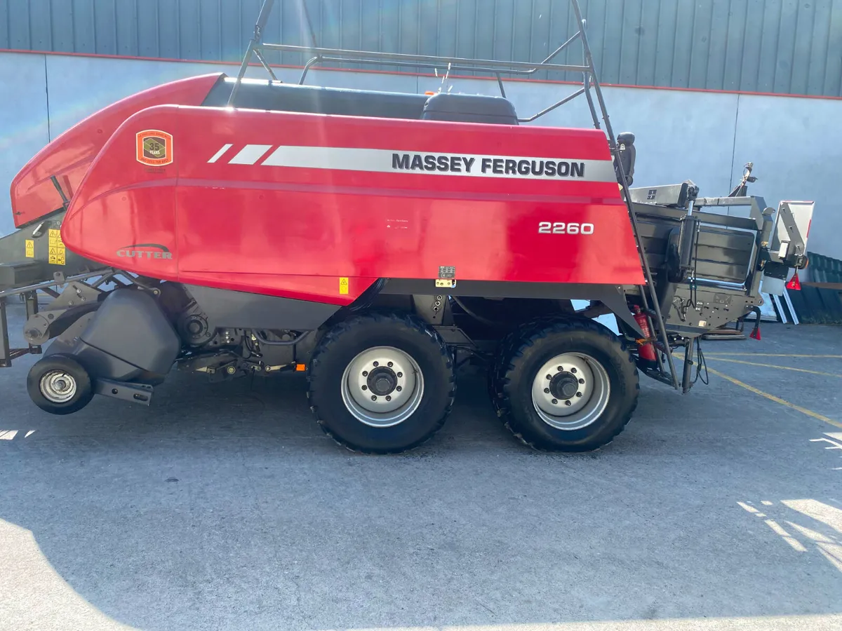 Massey Ferguson 2260 square baler - Image 3