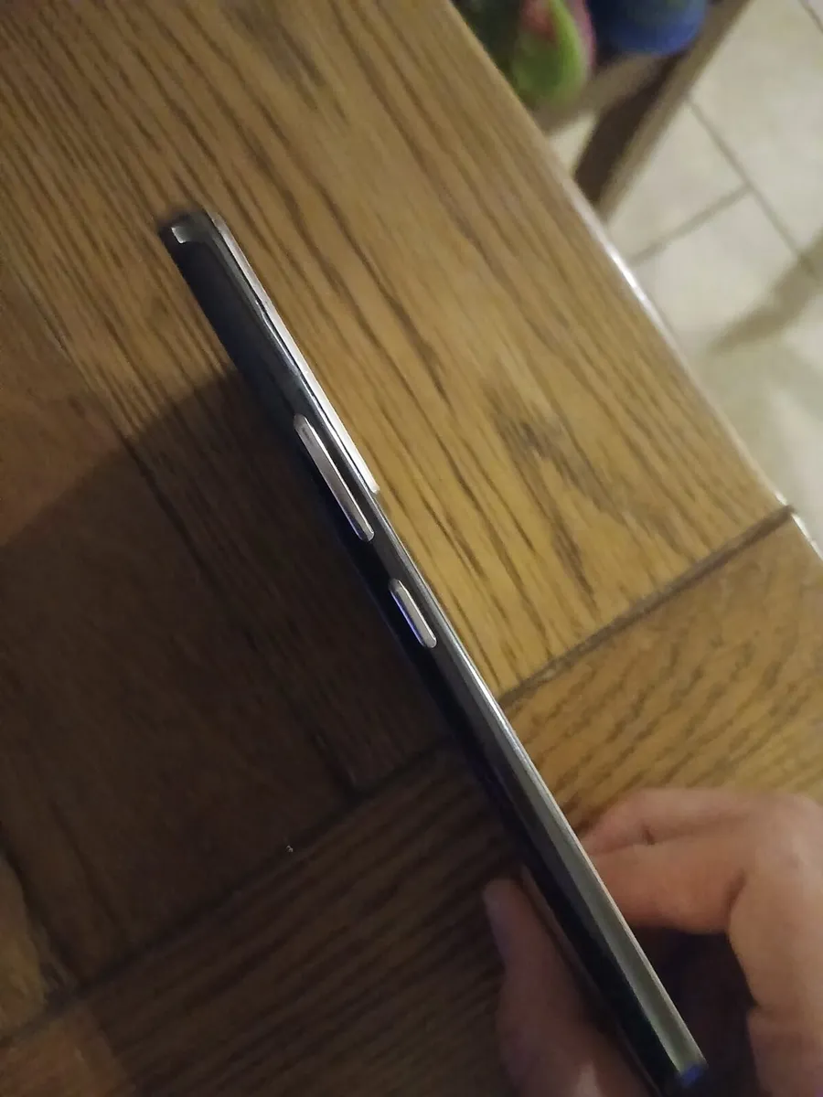 galaxy s22 - Image 4