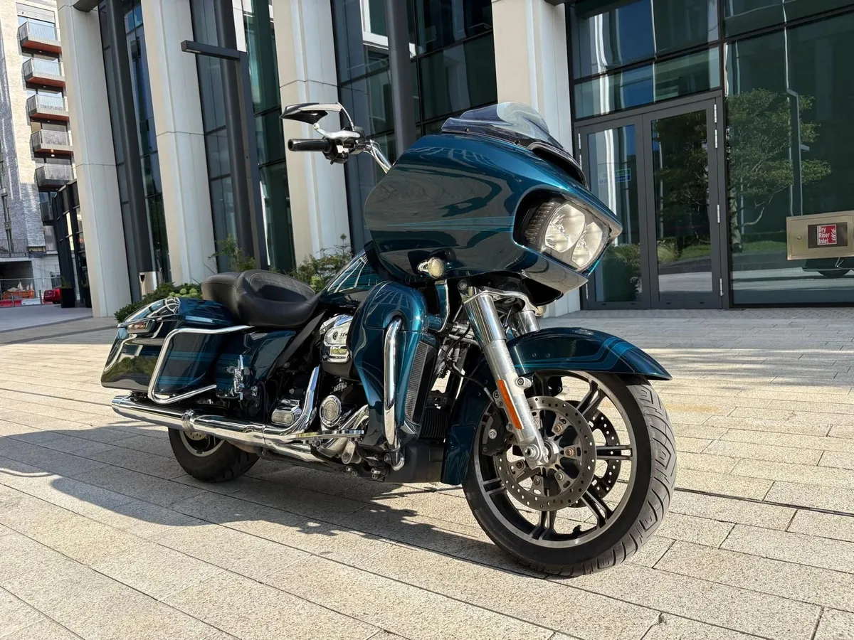 HARLEY DAVIDSON ROAD GLIDE Limited 2020 - Image 2