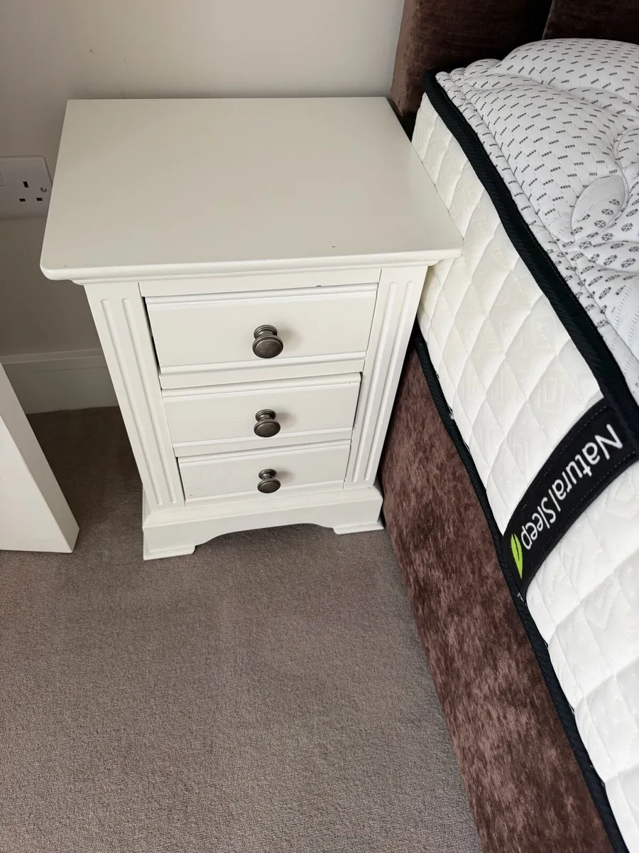 Bedside lockers - Image 2