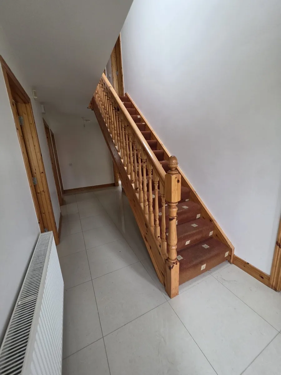 Pine stairs - Image 1