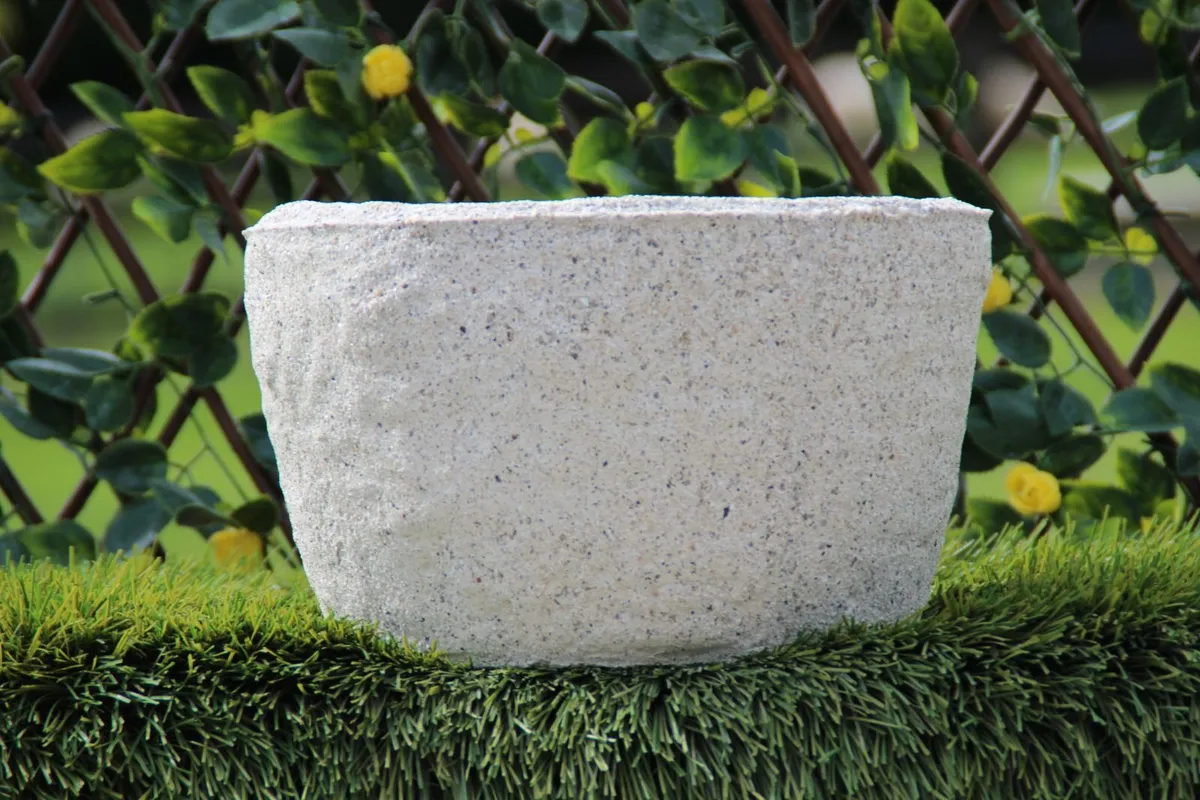 Reconstituted Granite round Flower Pot - Image 3