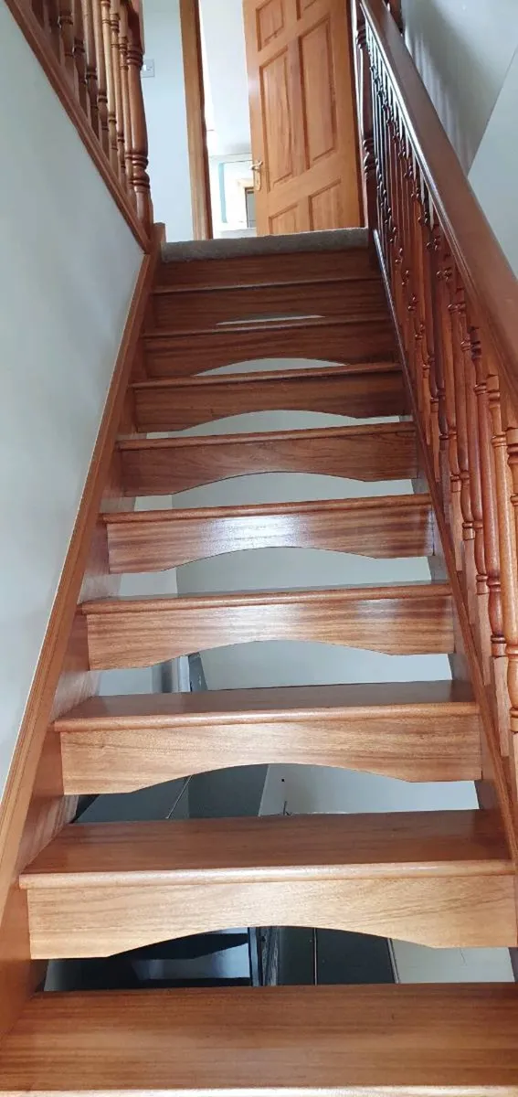 Mahogany open tread staircase - Image 1