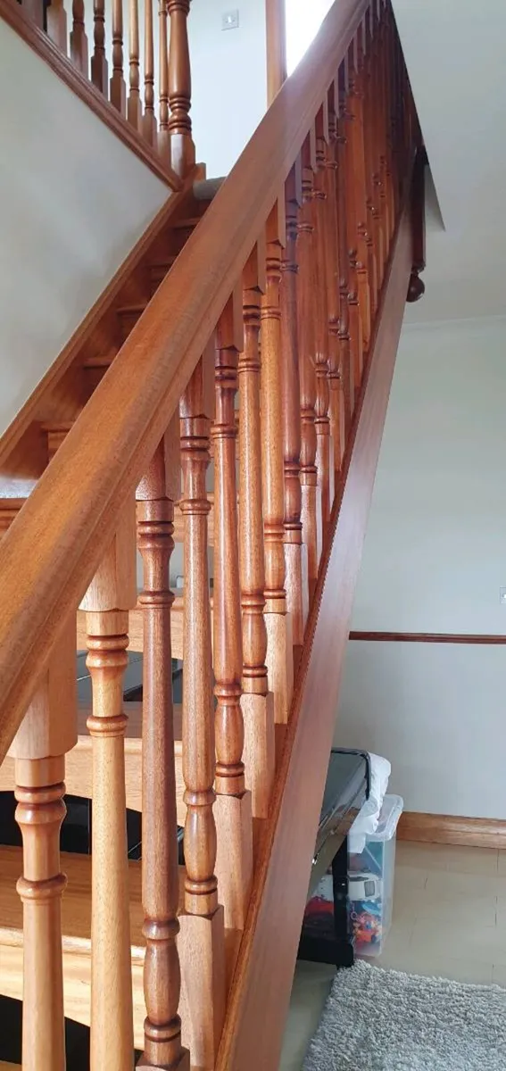 Mahogany open tread staircase - Image 2