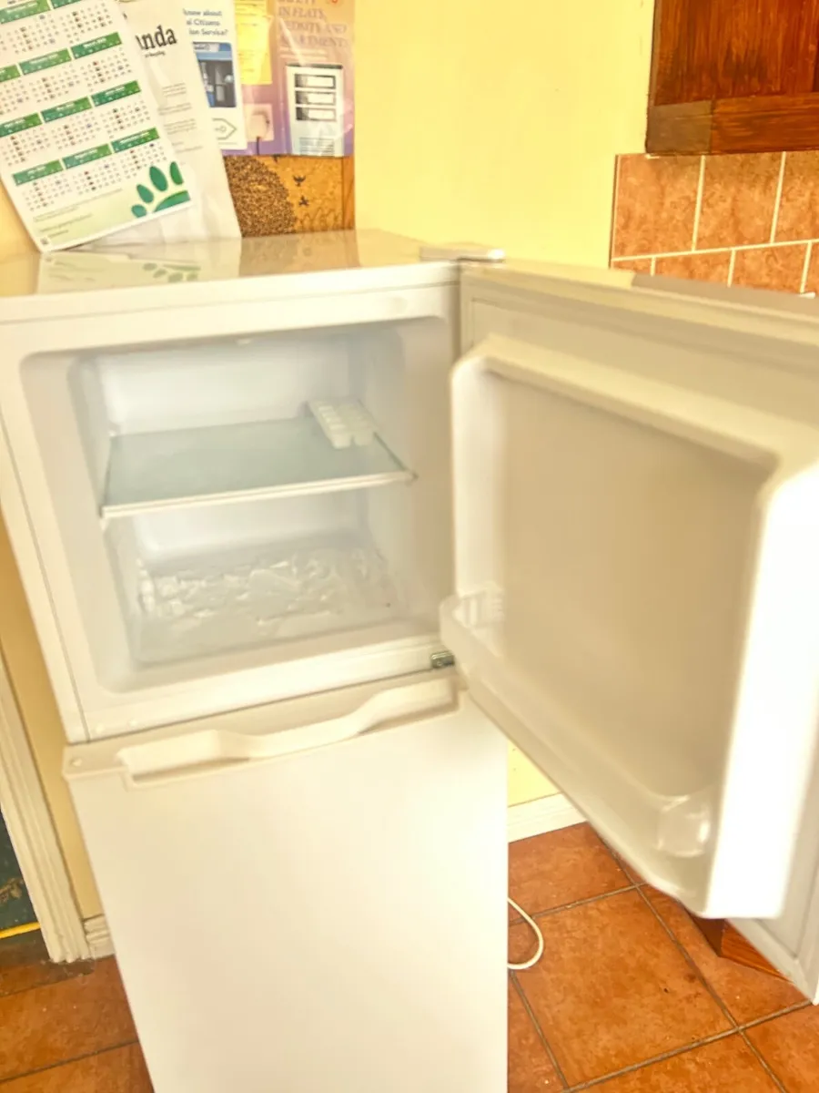Fridge freezer - Image 2