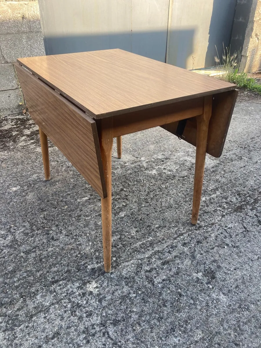 Vintage Kitchen Table - Drop Leaf. - Image 2