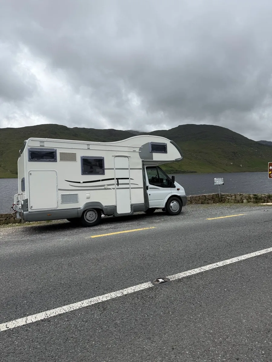 Camper 5 berth auto- roller team - Image 1