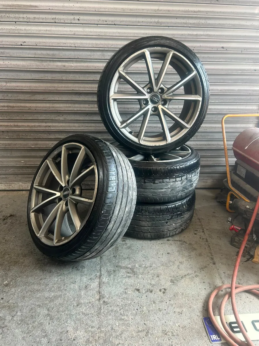 Audi RS4 19” Alloys - Image 1