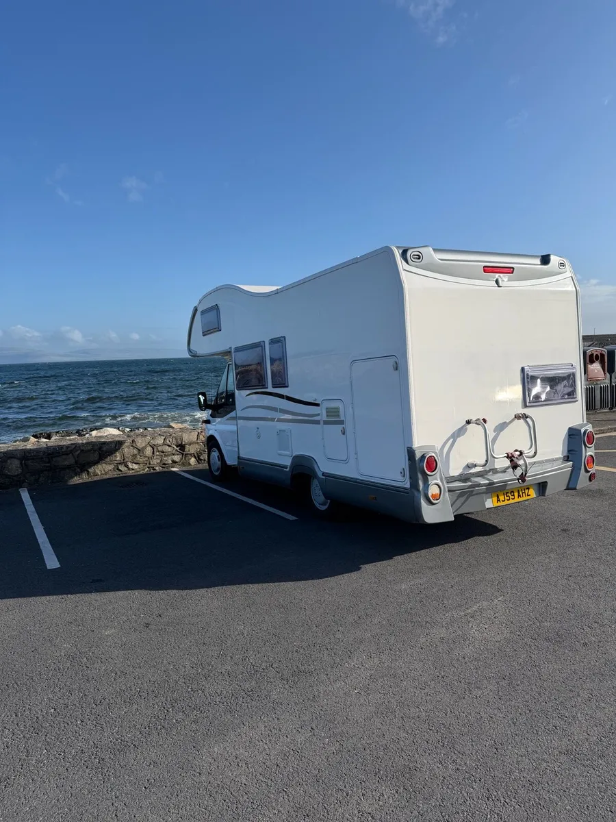 Camper 5 berth auto- roller team - Image 4