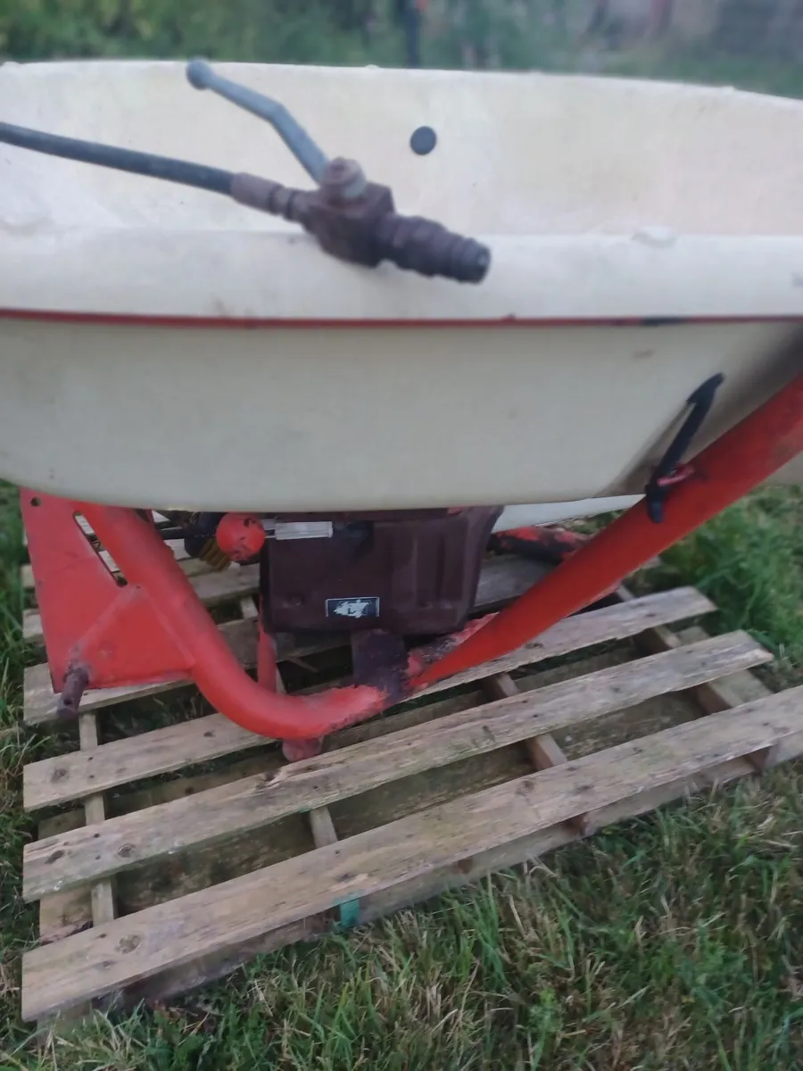 Farm machinery Clear Out - Image 1