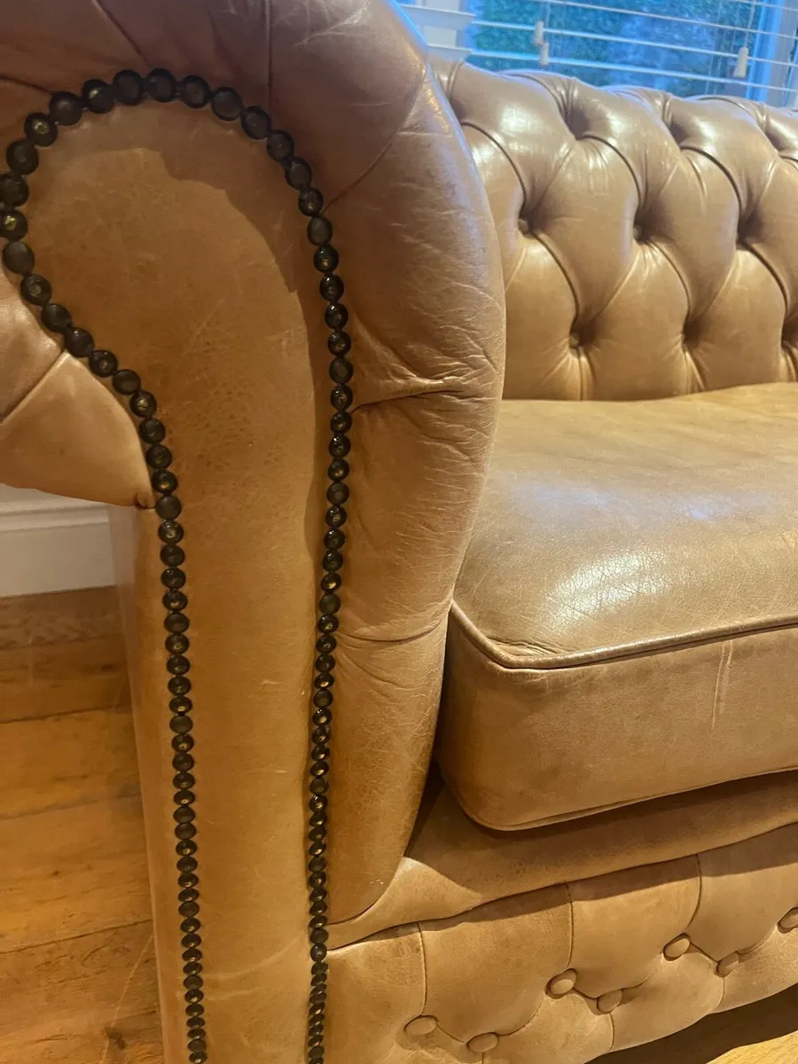 Genuine Chesterfield UK Leather Sofas, 2 & 3 seat - Image 4