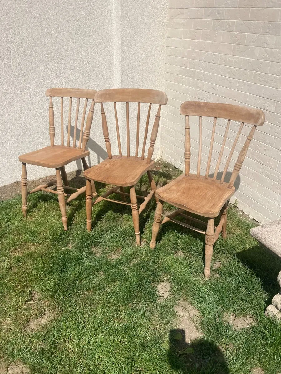 Kitchen Chairs x 3 - Antique - Windsor - Image 1