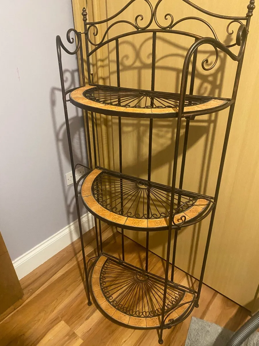 Free standing shelf unit - Image 1