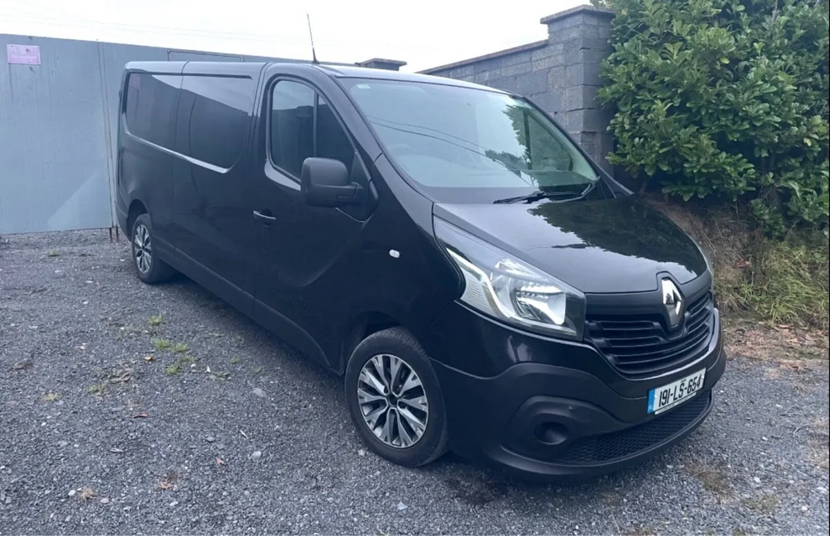 Renault Trafic 2019 Tested & Taxed - Image 1