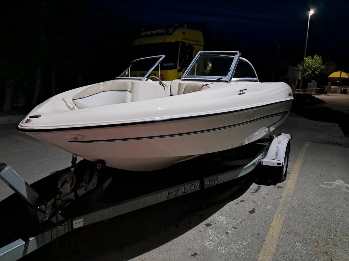 Boat   *****NEEDS ENGINE****** - Image 4