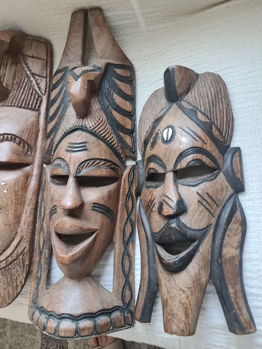 Wooden masks - Image 2