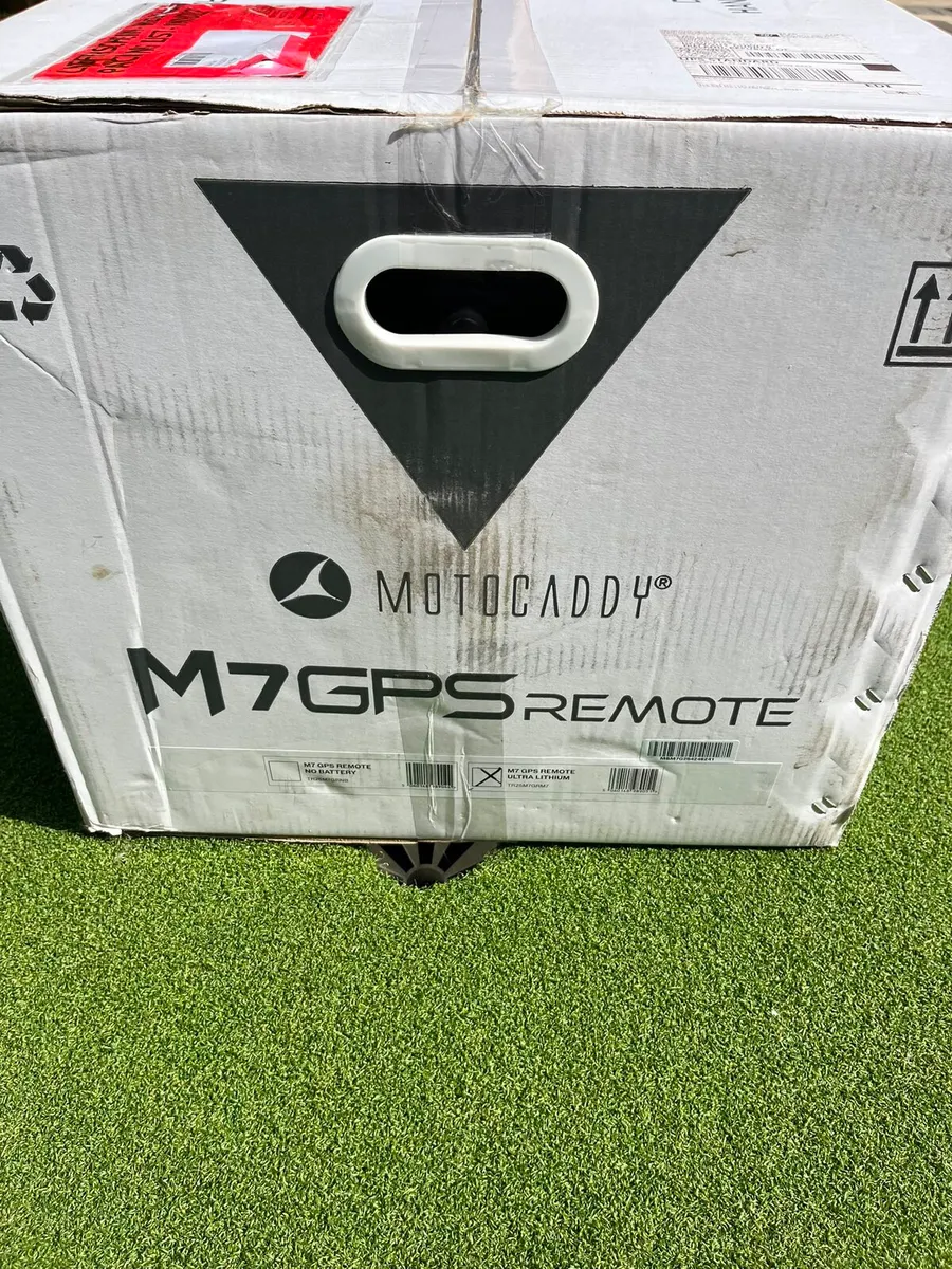 Motocaddy M7 GPS Remote Electric Trolley - Image 3